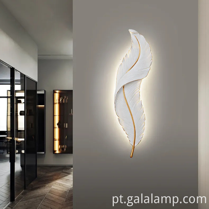 Armazenada moderna de parede LED com lâmpada elegante de design de penas